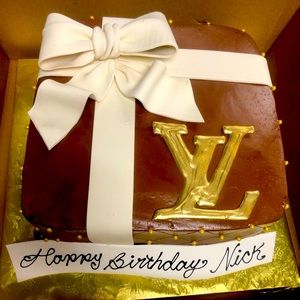 My LV Cake😍😍😍😍( Do Not Purchase)